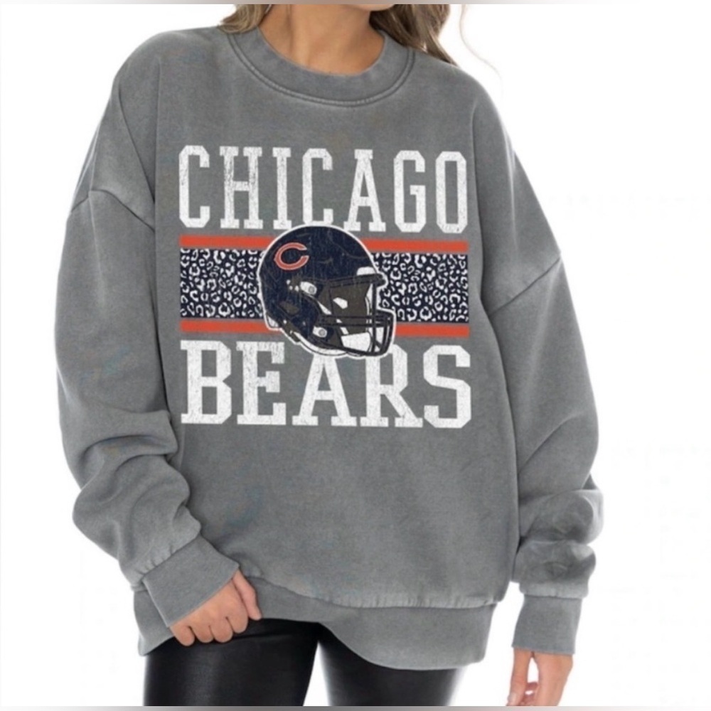 Chicago Bears Women's NFL Gameday Couture Gray Crew Neck Sweater in Size Small